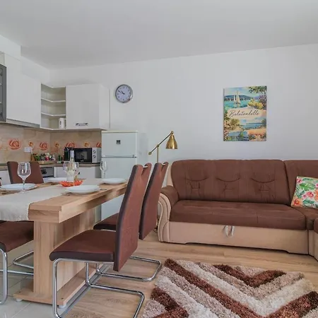 Lelle Relax Lelle W Ac & Terrace By Nw * Балатонлелле