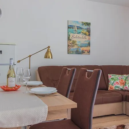 Lelle Relax Lelle W Ac & Terrace By Nw * Балатонлелле