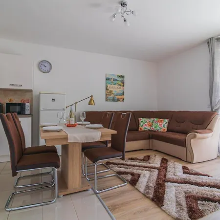 Lelle Relax Lelle W Ac & Terrace By Nw Апартаменты